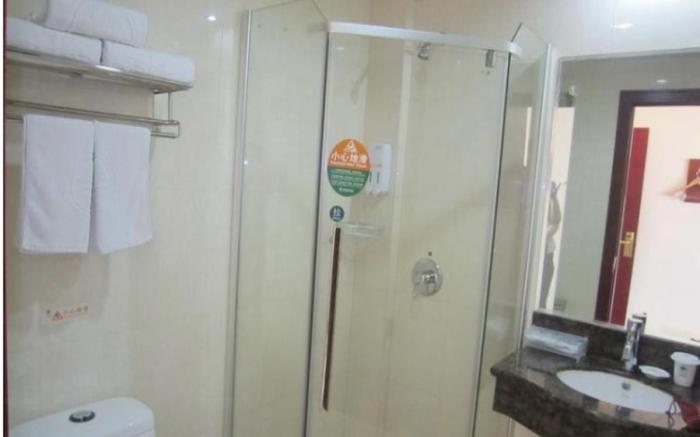 GreenTree Inn Nanjing ZhonGYAnGMEn Railway Station Express Hotel