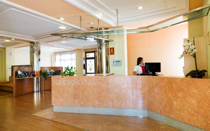 Monarque Cendrillon Hotel