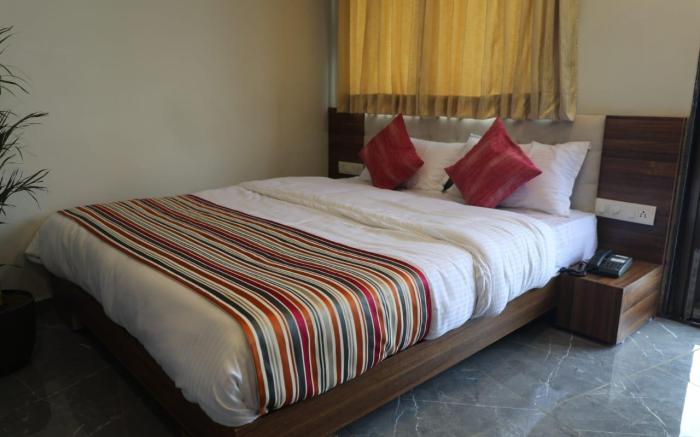 HOTEL RAJPATHINN