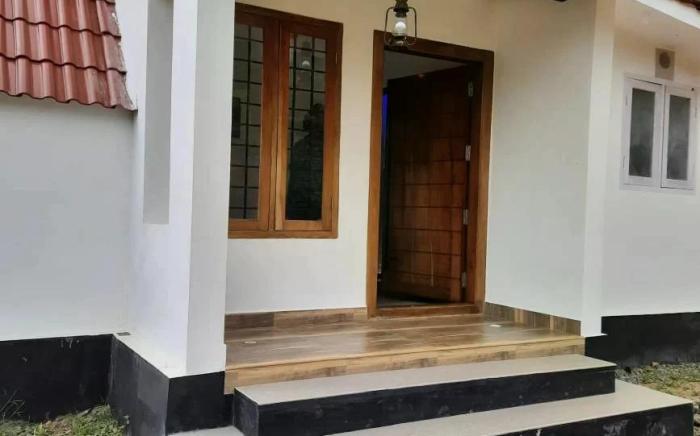 Farmstay in ചില്ലുകൂടാരം at Les Domki et al.