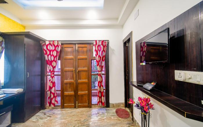 Goroomgo Puja Residency Kolkata