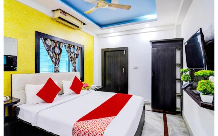 Goroomgo Puja Residency Kolkata