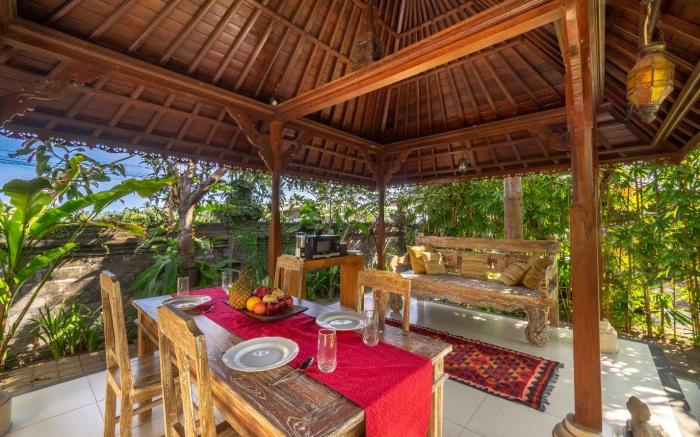 Tiis Garden Puri Villas