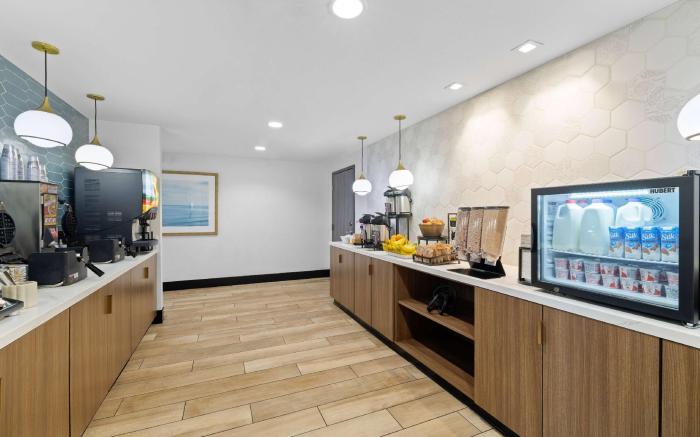 La Quinta Inn & Suites by Wyndham Santa Cruz