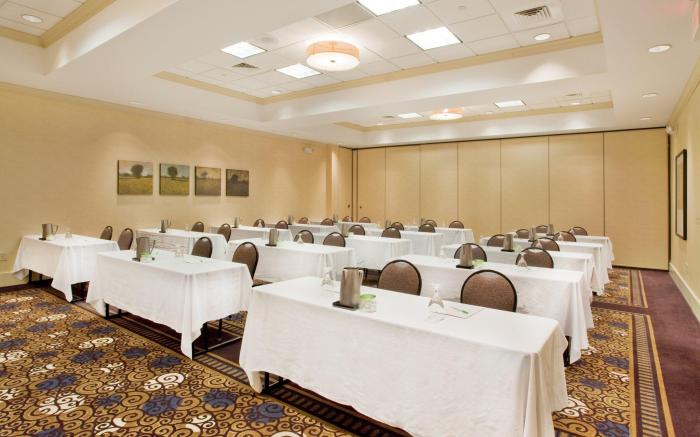Holiday Inn Atlanta-Gas South Arena Area, an IHG Hotel By IHG
