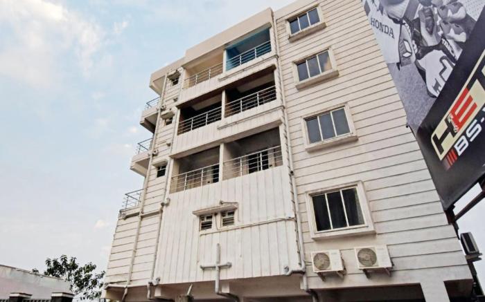 Goroomgo Royal Galaxy Newtown Kolkata