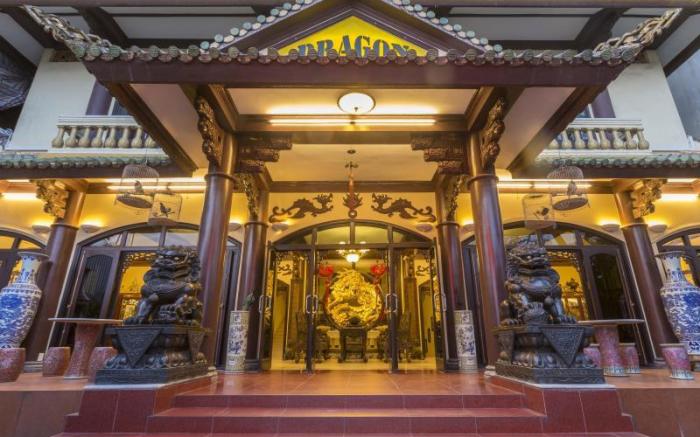 Dragon Hotel