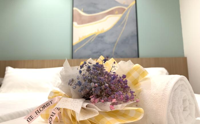Paradise Suite 704 @Sutera Avenue, Twin Single Bed