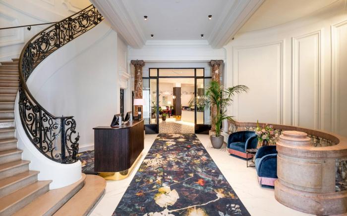 Sapphire House Antwerp, Autograph Collection