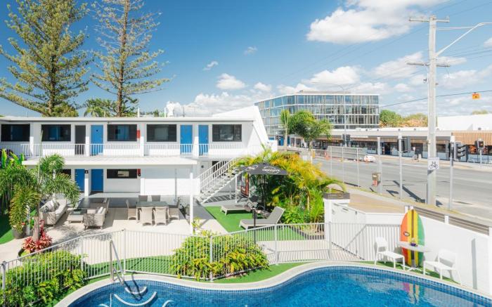 Montego Mermaid Beach Motel