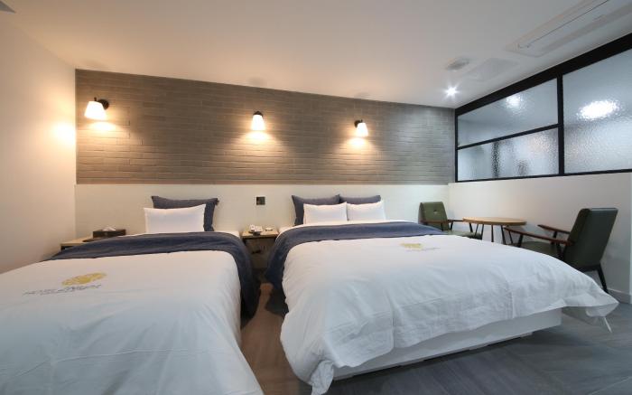 Two Nights Business Hotel