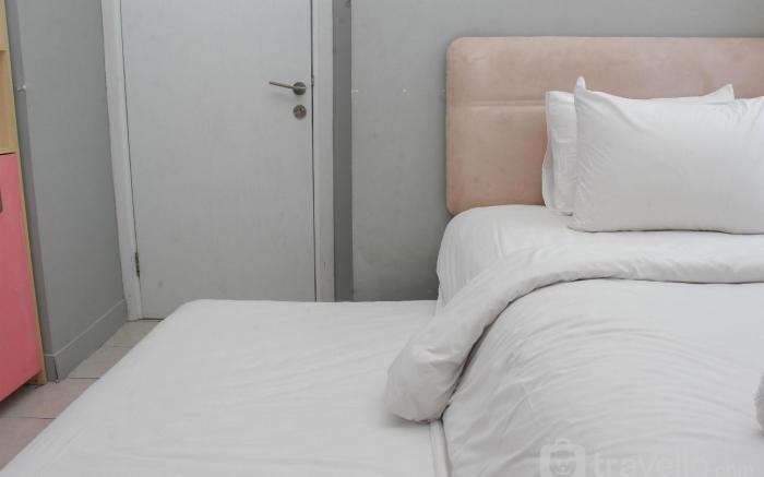 Nice Living 2BR at Green Pramuka City By Travelio