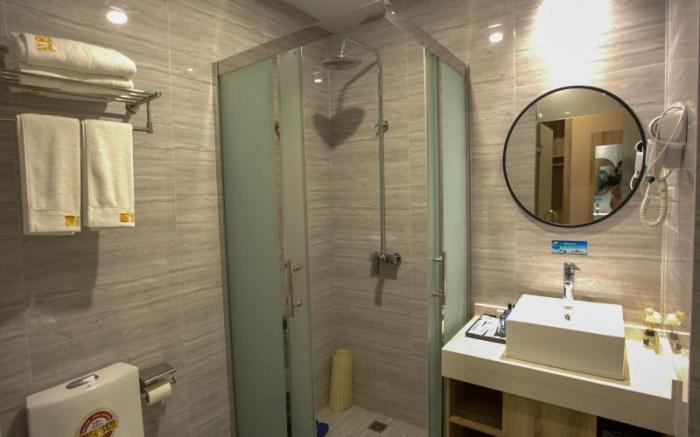 Shell Hotel Hefei West Changjiang Road Nan'gang Metro Station