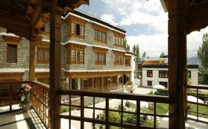 Hotel Spic N Span