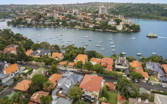 Cremorne Point Manor Hotel