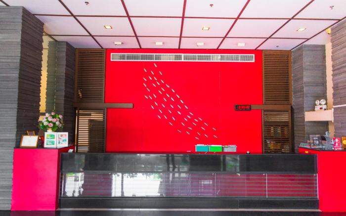 Mayflower Grande Hotel Nimman