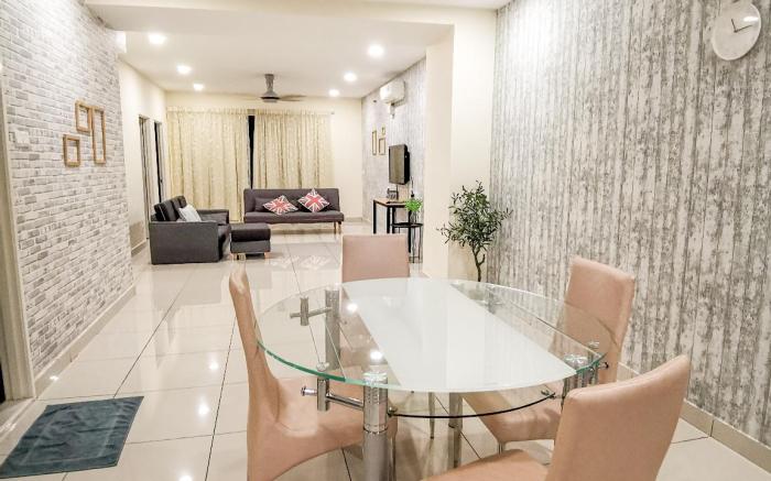 Seaview Condo @ Gurney, 3 rooms ;Georgetown 
