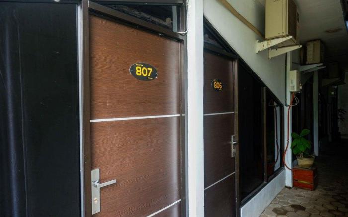 RedDoorz @ Jalan Raya Baturaden