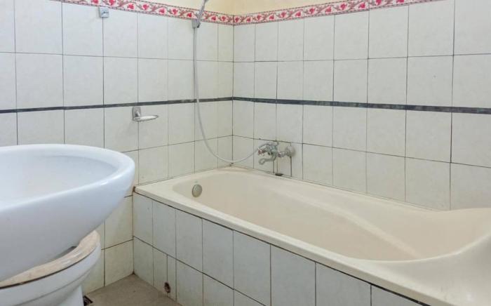 Hotel Mawar Sari Mitra RedDoorz