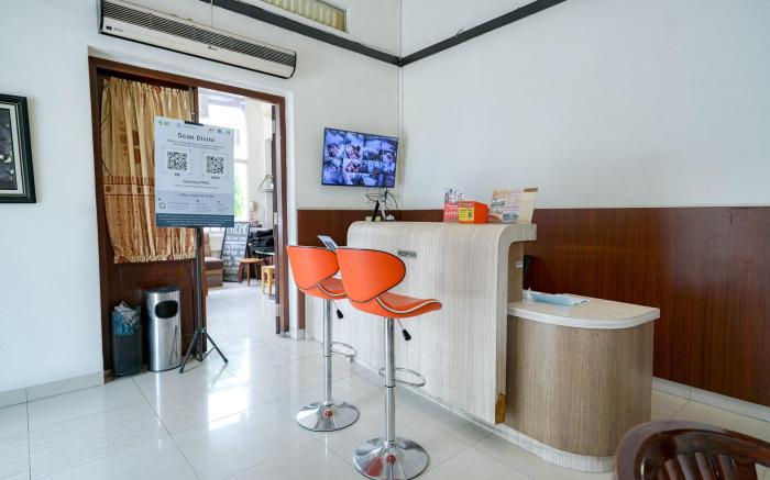 RedDoorz @ Avros Guest House Medan