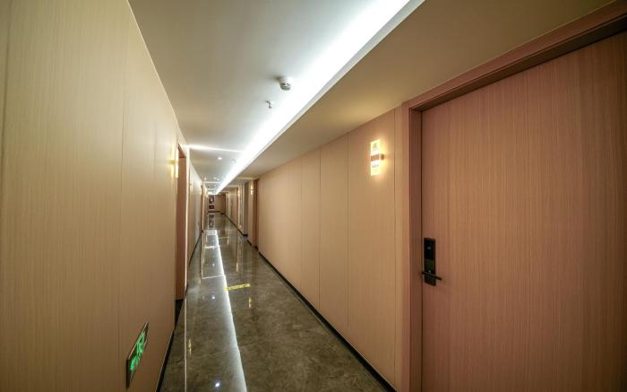 Yiwu Bairui Grand Hotel