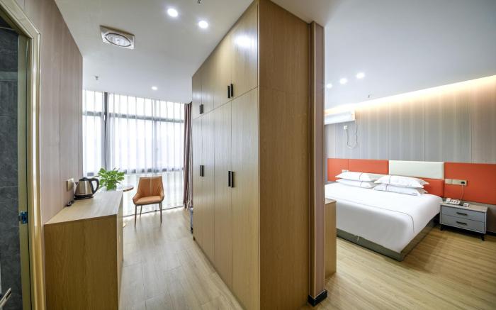 Yiwu Bairui Grand Hotel