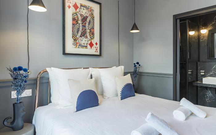 The Blue King Suite