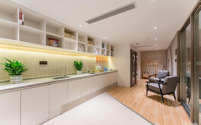 Atour Hotel Beijing Dahongmen Intime