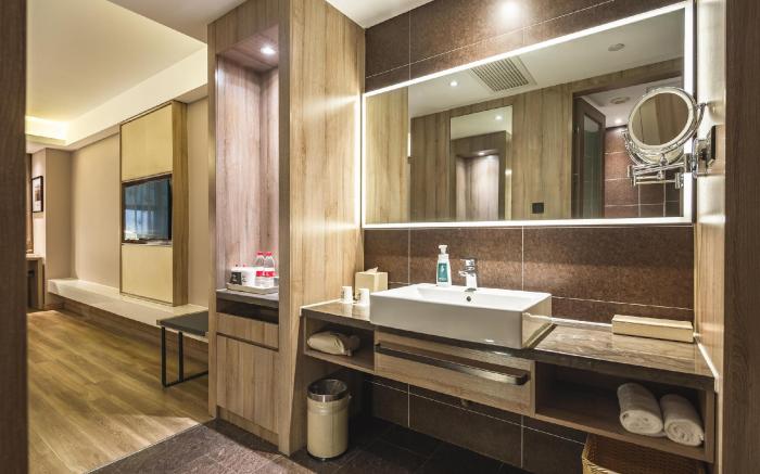 Atour S Hotel Qingdao International Sailing Centre Wusi Plaza