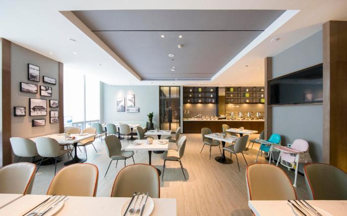 Atour Hotel Shenyang Olympic Sports Yingpan Street Metro Station