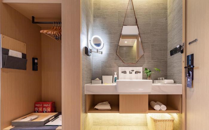 Atour Hotel Xiamen Lianban Mingfa Plaza