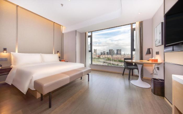 Atour Hotel Zhuhai Gongbei Fuhuali Huanyu City
