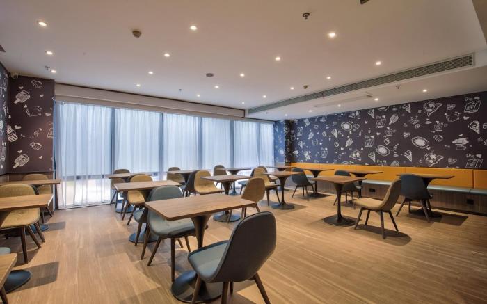 Hanting Hotel Yuhuan Wuyue Plaza