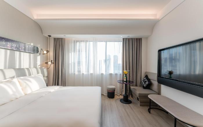 Atour X Hotel Suzhou Panmen Scenic Area Renmin Bridge South Metro Station
