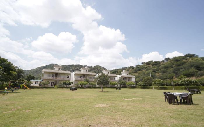 Amar Bagh Resort