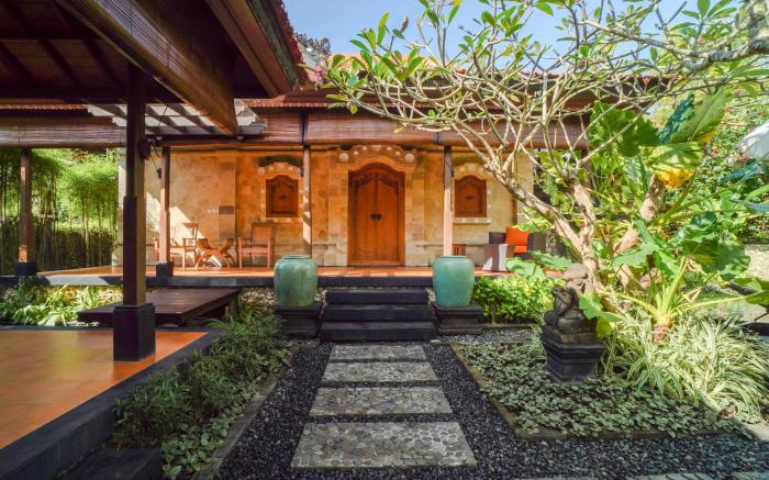 Giri Bhagawan Villas & Spa