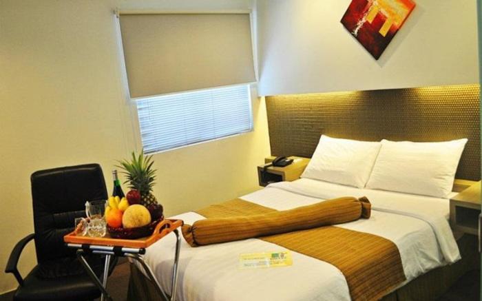 Magallanes Square Hotel