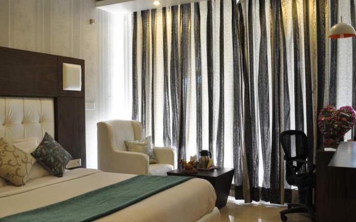 Diamond Plaza Hotel