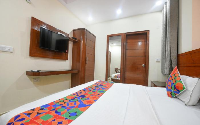 FabExpress Jaggi Palace