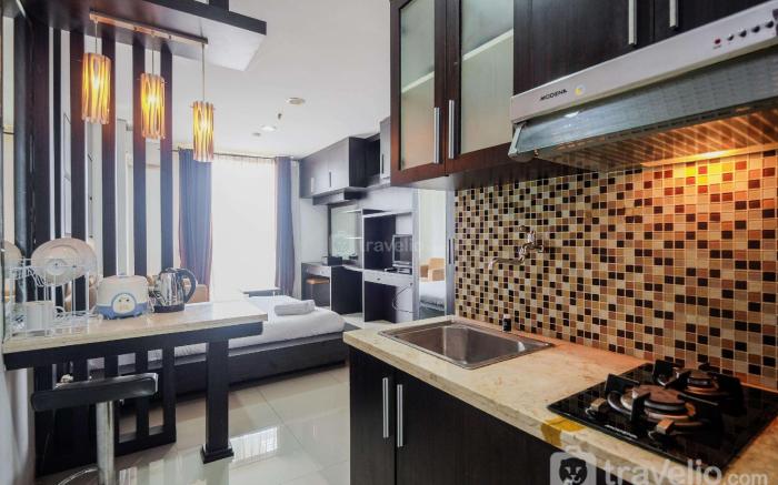 Relaxing Studio Mangga Dua Residence By Travelio