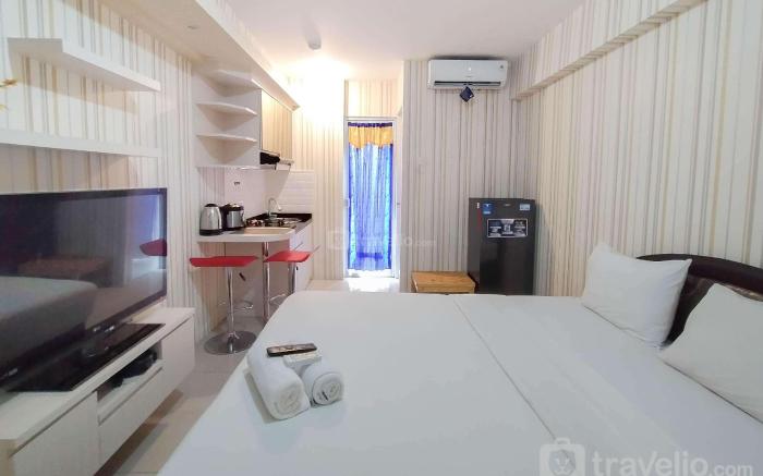 Nice and Cozy Studio at Bassura City By Travelio