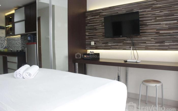 Modern Studio at Beverly Dago near ITB By Travelio