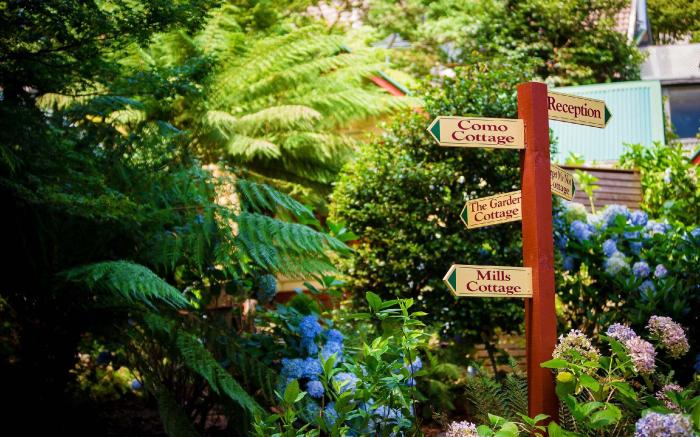Como Cottages Bed & Breakfast
