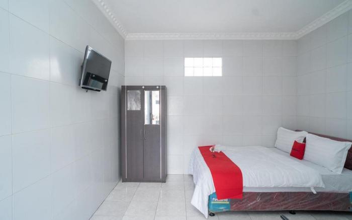 RedDoorz Plus near Cito Mall Surabaya