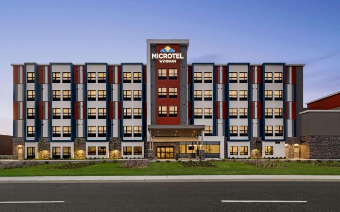 Microtel Inn & Suites Montreal Airport-Dorval QC