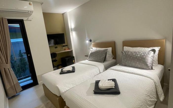 Airport one station hometel suvarnabhumi