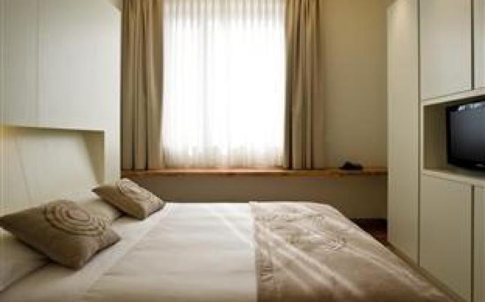 Eos Hotel