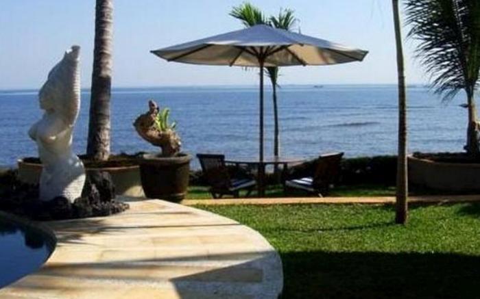 Dolphin Beach Bali Villas