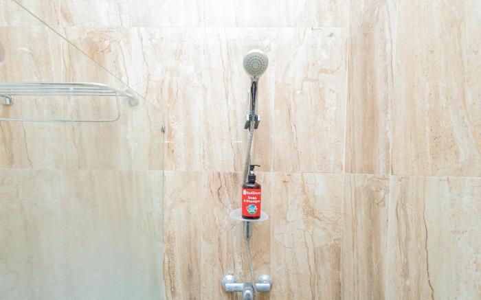 RedDoorz Plus near Malang Airport