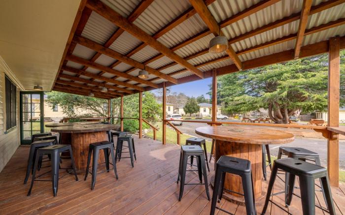 Giants Table & Cottages